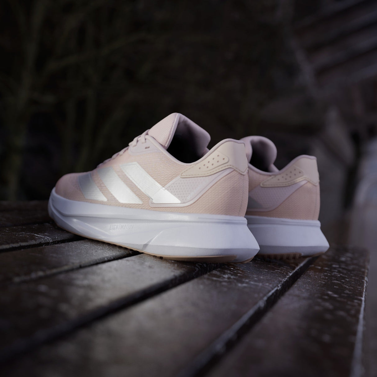 LADIES SPORTS LACE-UP SHOES