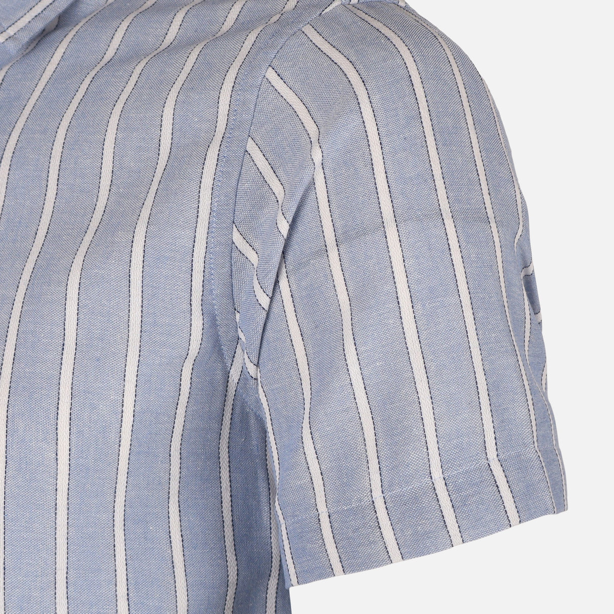 Men Woven Short Sleeve Shirt