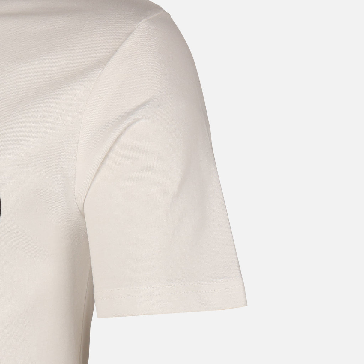 Men T-Shirt Round Neck