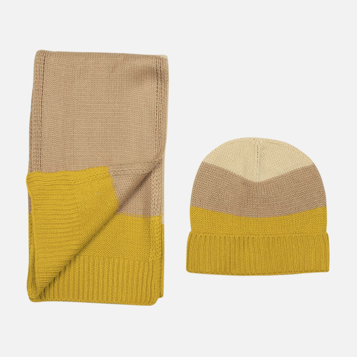 طقم قبعة و وشاح ولادي