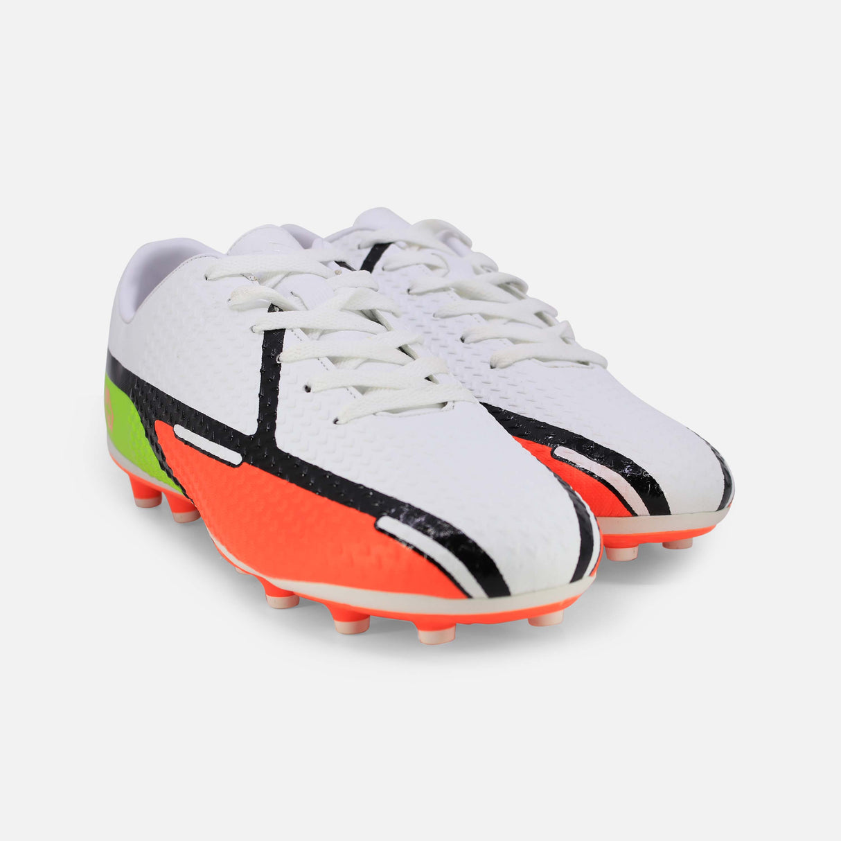 MEN SOCCER LACE-UP SHOES