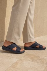 H48-04-26 MEN ARABIC SLIPPERS / H48-04-26 MEN ARABIC SLIPPER - NAVY - on model