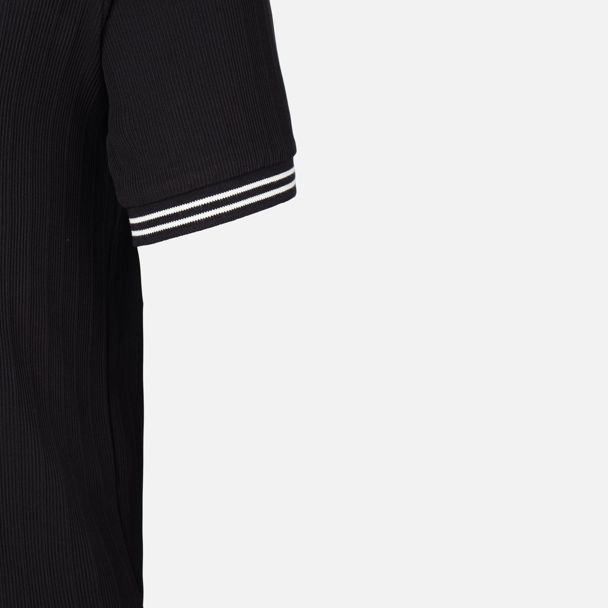 MEN T-SHIRT ROUND NECK