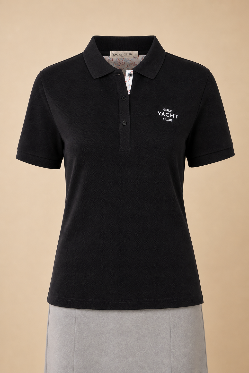 MNBFS72A WOMEN'S A BASIC PQ POLO / MNBFS72A WOMEN'S A BASIC - BLACK - on model