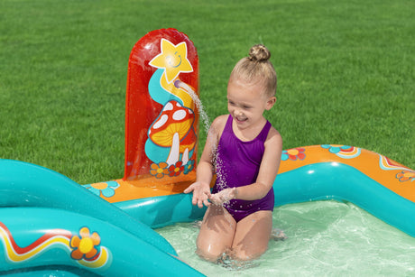 Retro Groove Family Water Play Center