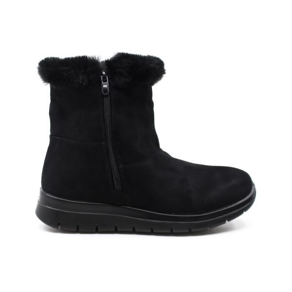 N LADIES FUR LINED BOOT WITH ZIPPER SIDE